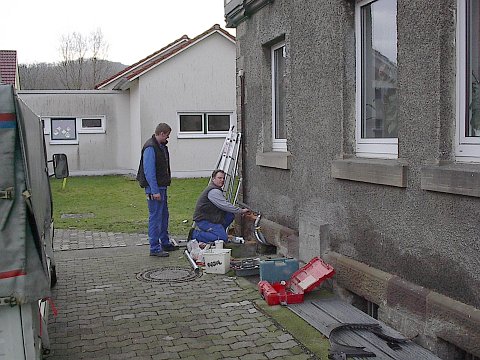 Fa. Scholle installiert die Tank-Anlagen in Alter Schule und MZH/KiGa